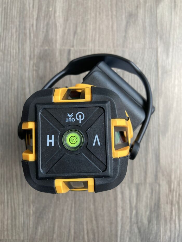 NIVEL 5 LINEAS DEWALT LINEA VERDE - Imagen 4